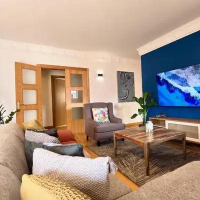 Spacious Penthouse with BBQ and Views