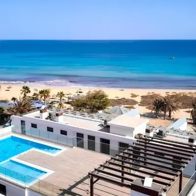 Apartamentos Golfinho Dourado `Edifício Lux