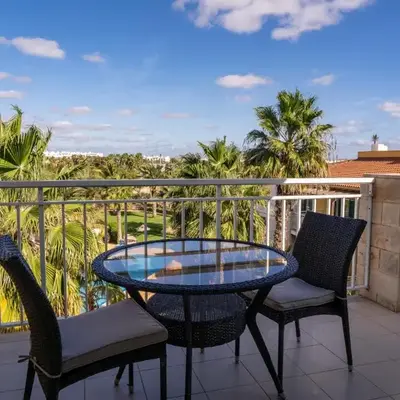 Studio with Pool & Near the Beach Vila Verde