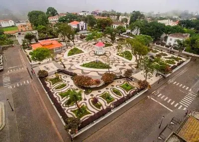 an aerial view of a park in a city at Residensia Ka Denxu in Vila Nova Sintra